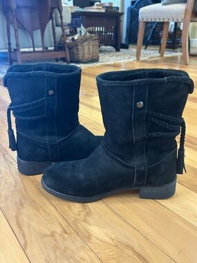 ABEO Blaine Black Suede Shearling Boots 7.5 Mid Calf Braided Tassel Arch Support